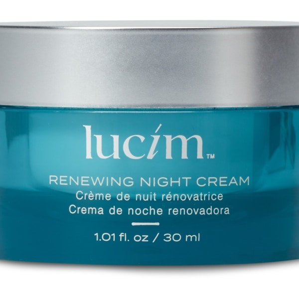 Lucim Renewing Night Cream - Deeply hydrating night cream made with antioxidants, multivitamins and blue-green algae.